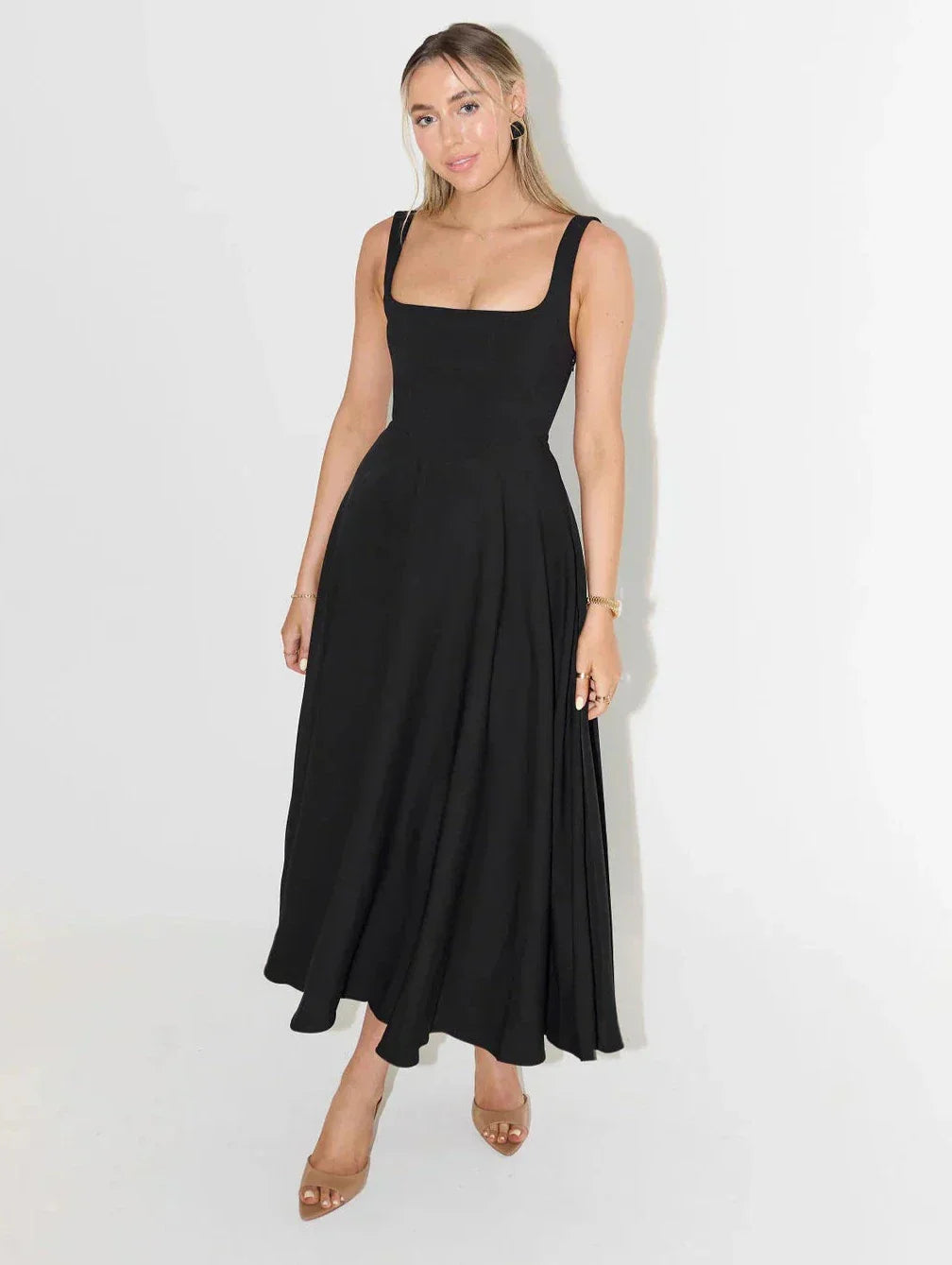 Midi Dress with High Waist and Square Neckline – Avencea Summer Trend 2024