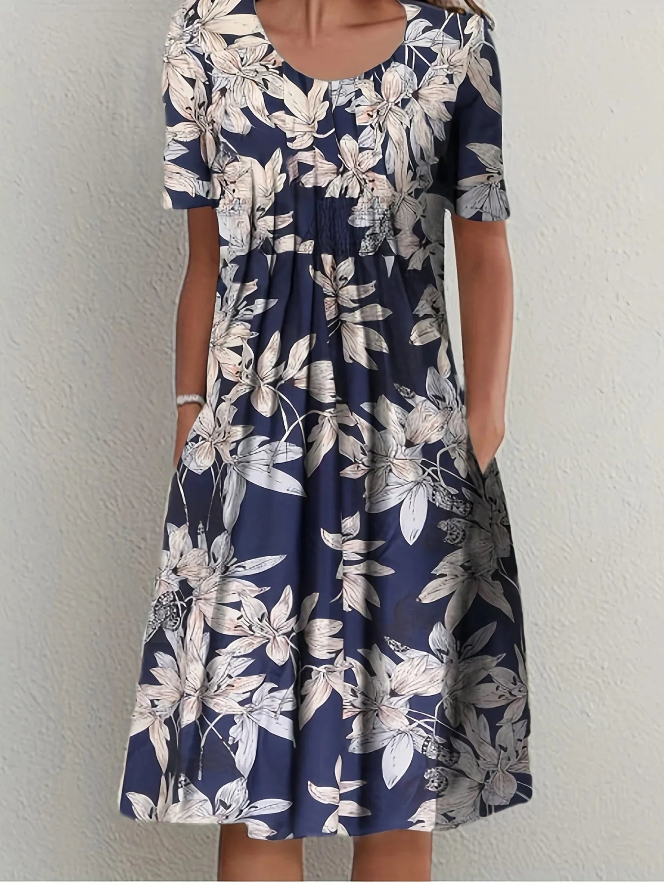 Elegant Women's Short-Sleeved round Neck Dress Printed Large Skirt  Summer 2026 New Collection Fashionable Casual Maxi Dress