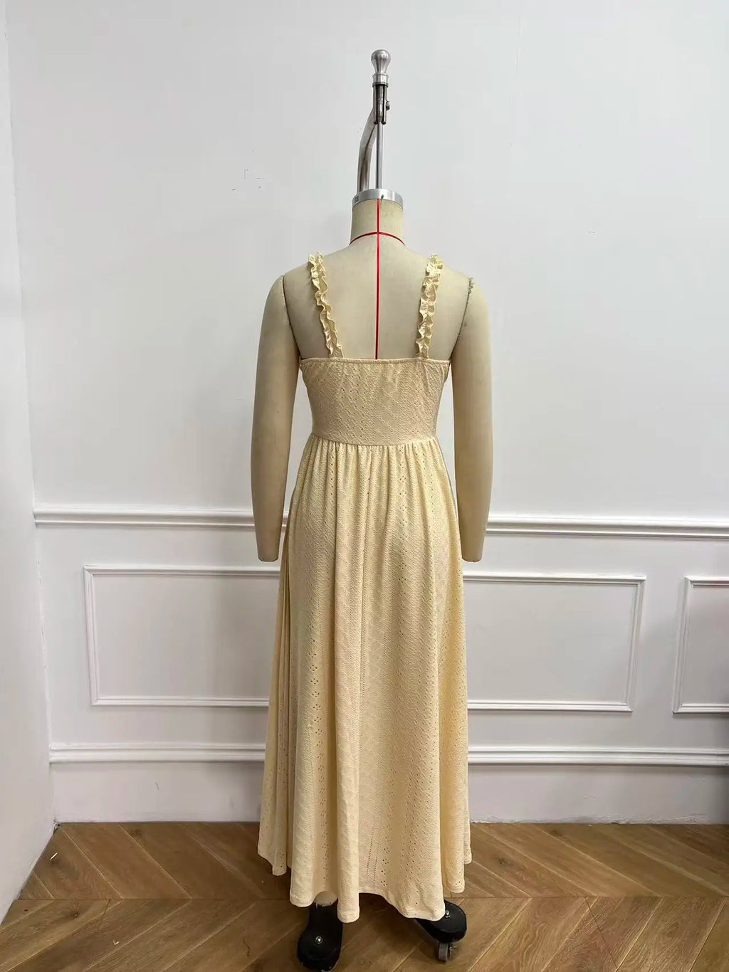 Women's Solid Color Spaghetti Strap Dress, Stylish Sleeveless Long Dress, Suitable for Beach or Casual Outings.