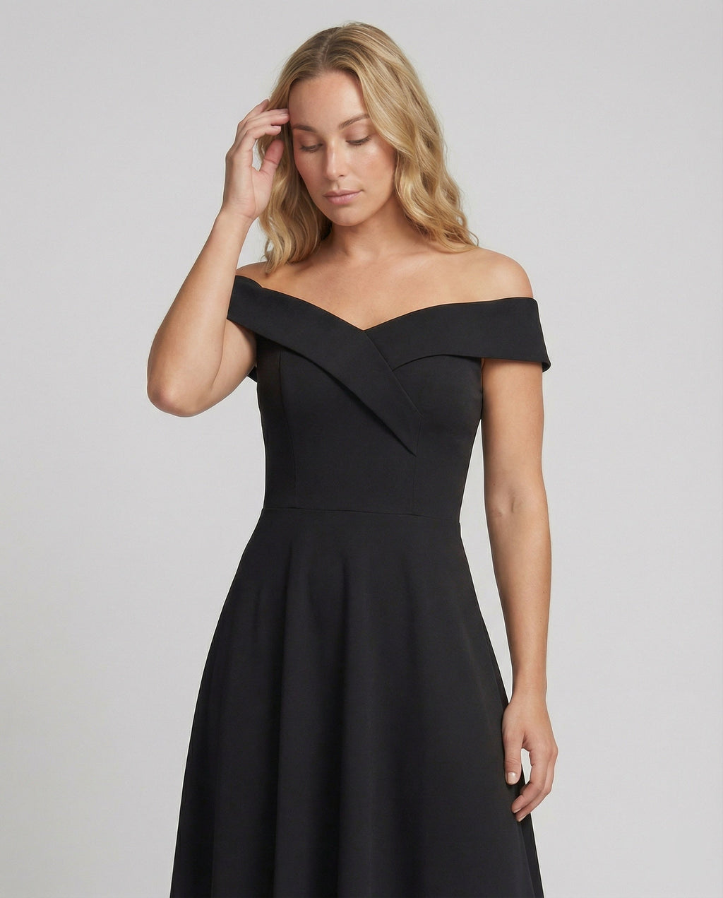 Women's Evening Dress | Polyester | Off-Shoulder Tailored Long Silhouette | Comfortable Fit