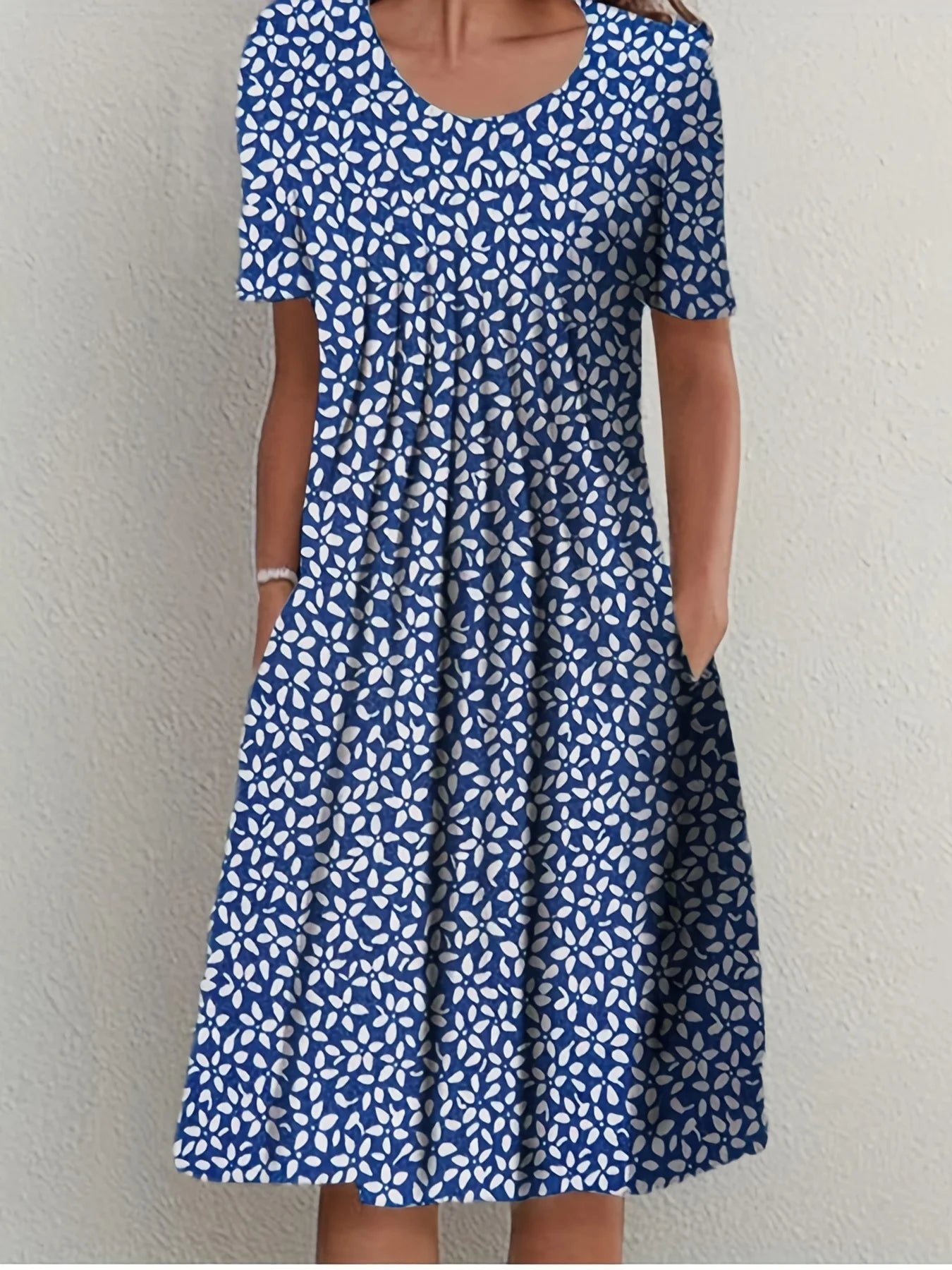 Elegant Women's Short-Sleeved round Neck Dress Printed Large Skirt  Summer 2026 New Collection Fashionable Casual Maxi Dress