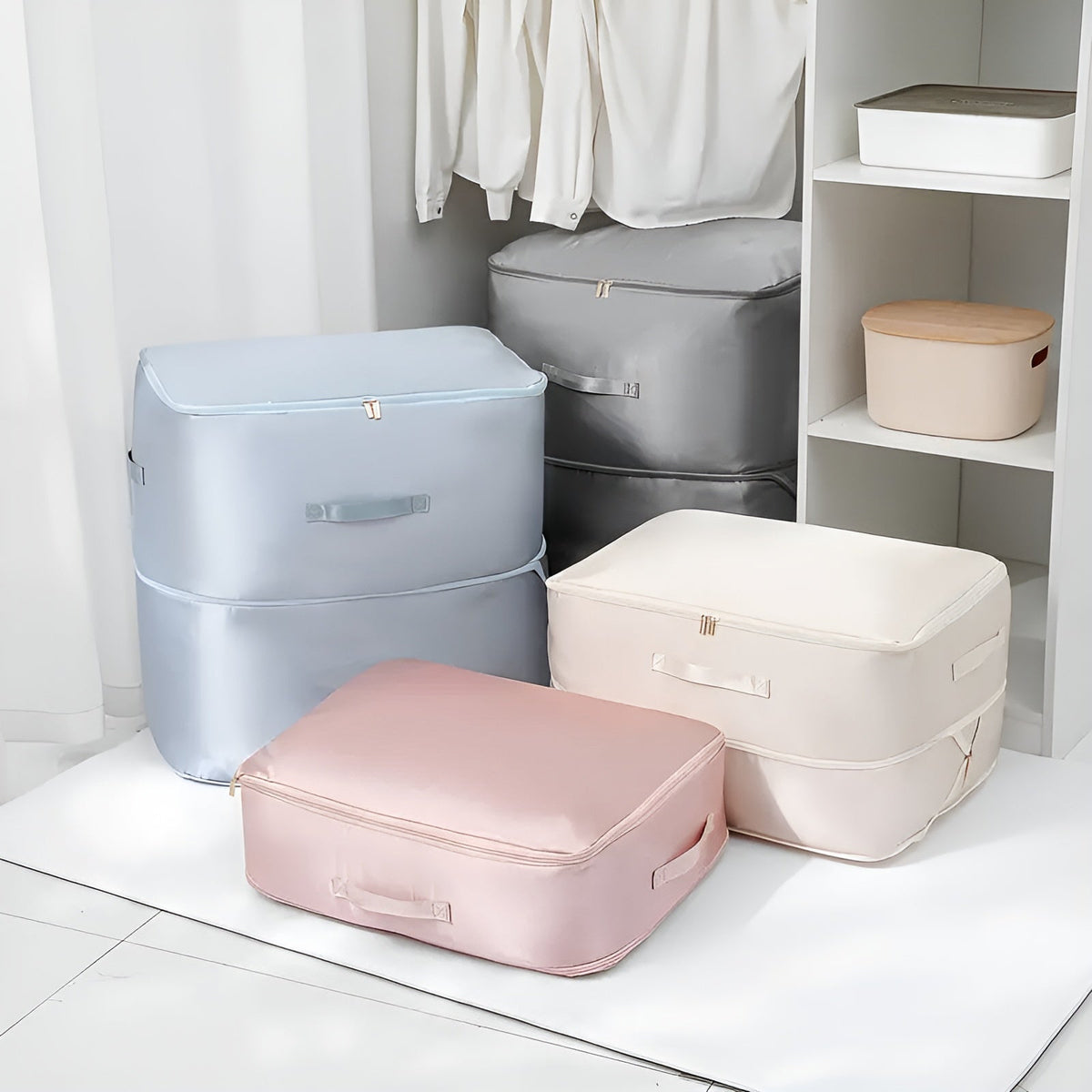Airtight Space-Saving Bags for Storing Clothes and Bedding