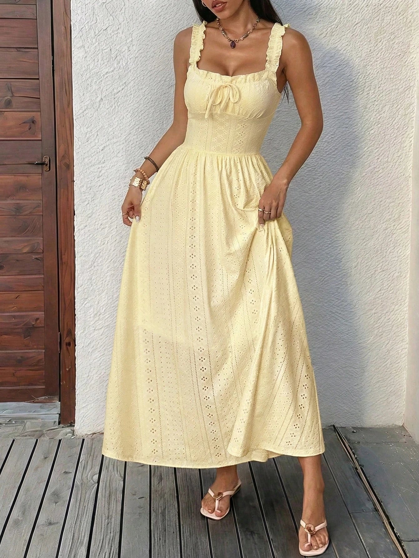 Women's Solid Color Spaghetti Strap Dress, Stylish Sleeveless Long Dress, Suitable for Beach or Casual Outings.