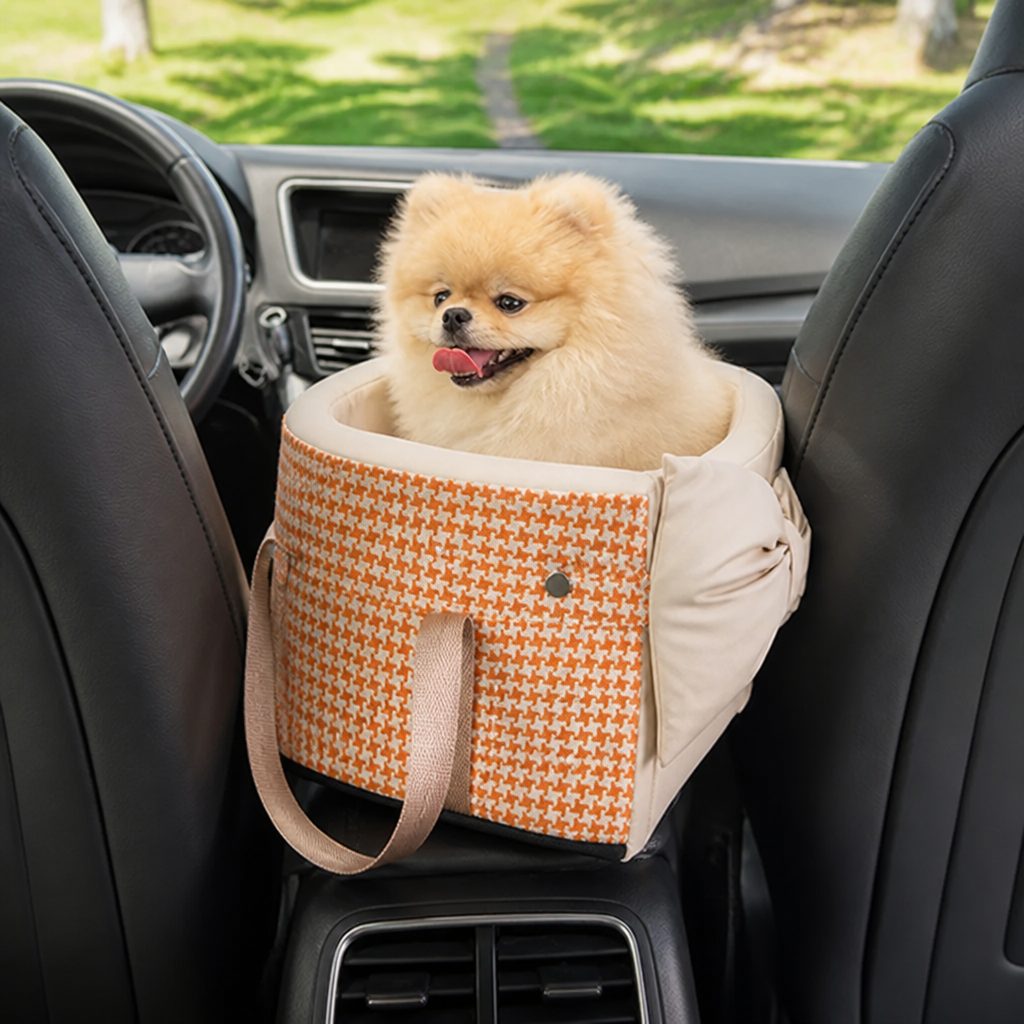 DogBedHouse Plush-Lined & Safety Leash Dog Car Seat